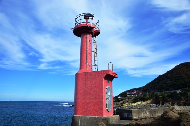 三津漁港灯台