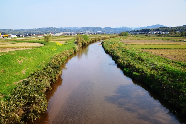 大宮町を流れる竹野川